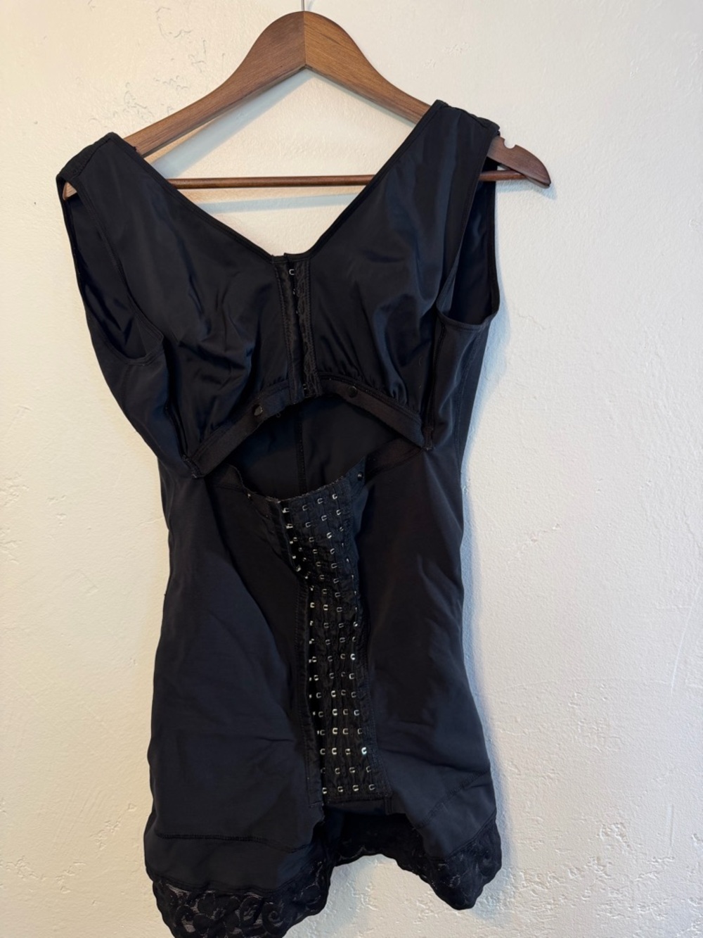 Source Unknown Black Shapewear Bodysuit with Hook-and-Eye Front